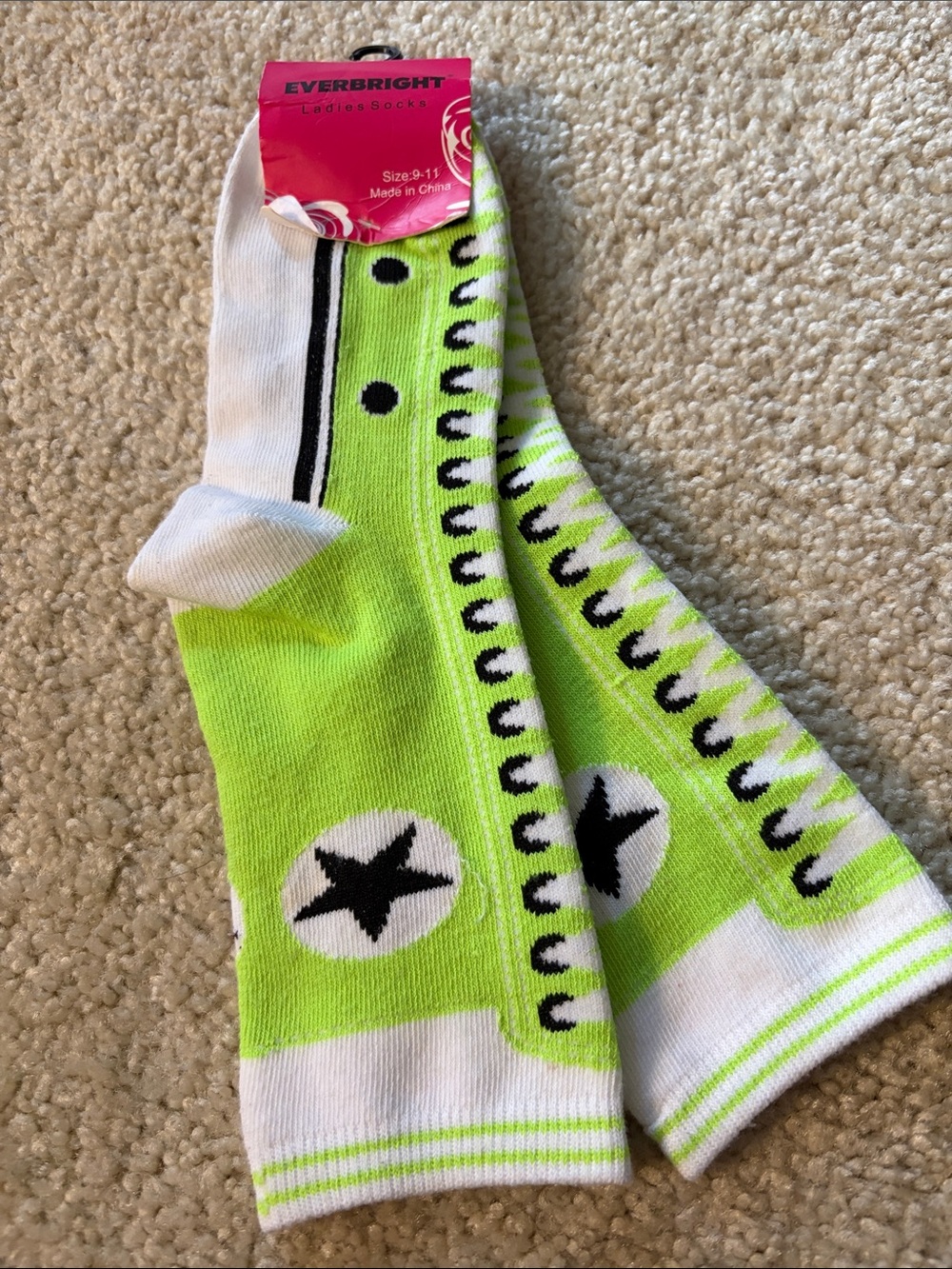 Everbright Ladies Neon Green Star High Socks Size 9-11 NWT